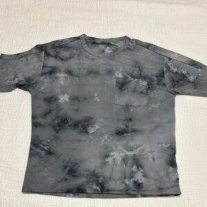 Lululemon men’s gray tie dyed vent tech shirt